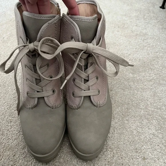 Boots - Picture 2 of 2